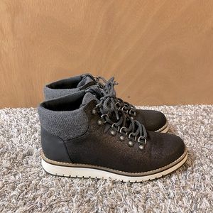 White Mountain snow boots size 7.5